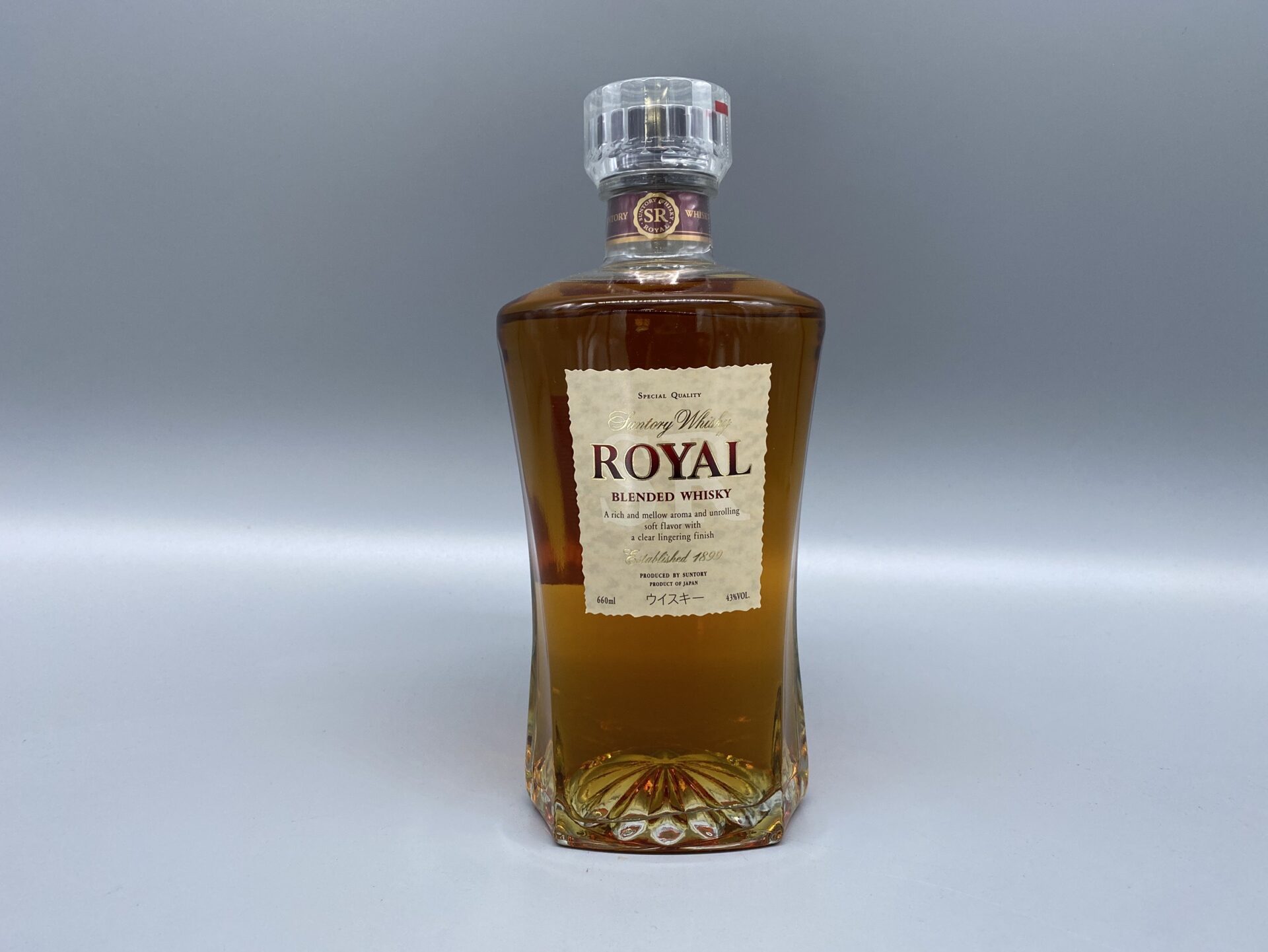 ウイスキー サントリーウイスキーローヤル(スリムボトル) ROYAL 660ml
