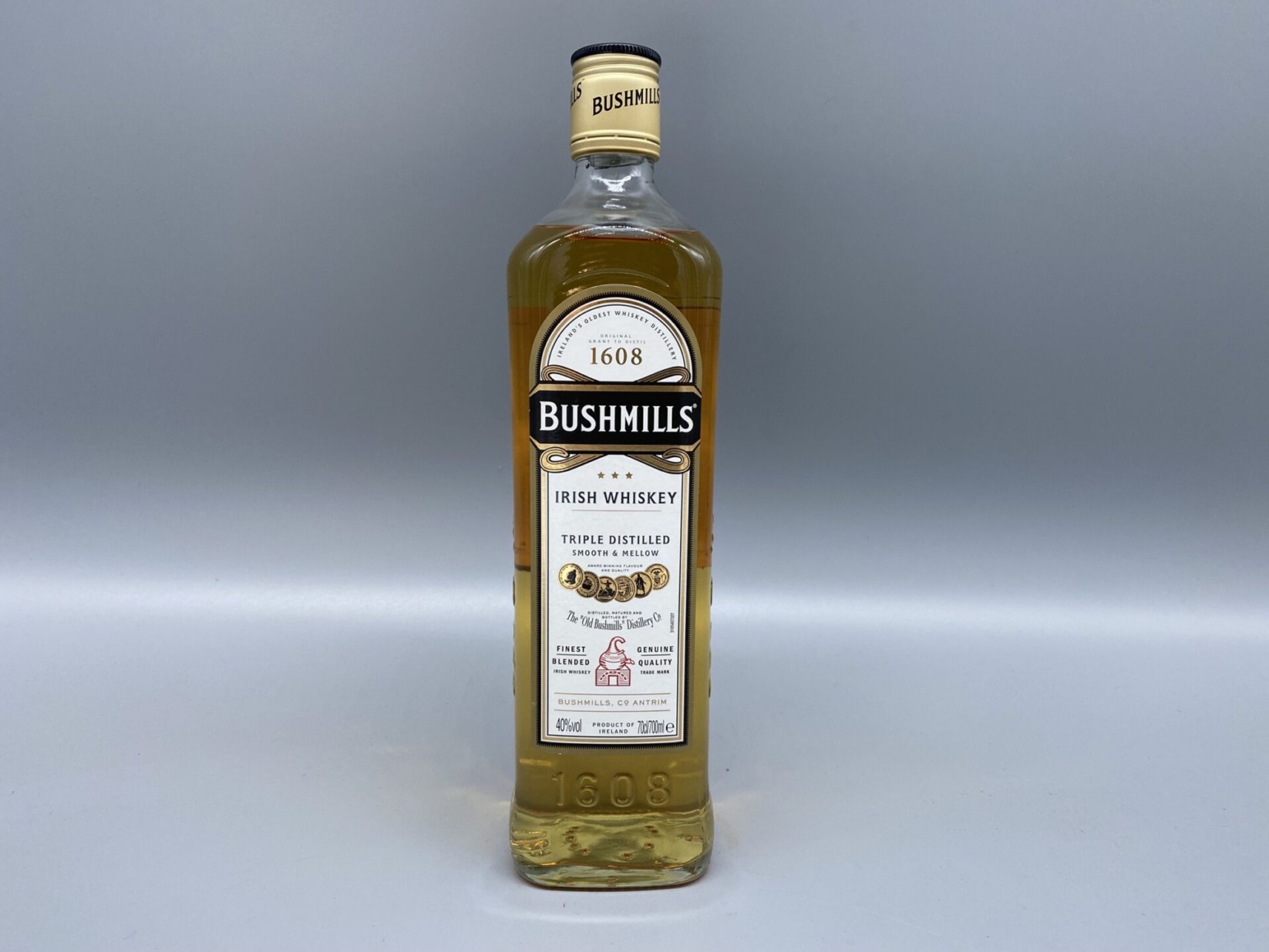 ウイスキー　ブッシュミルズ　BUSHMILLS　700ml　40度　アイリッシュウイスキー