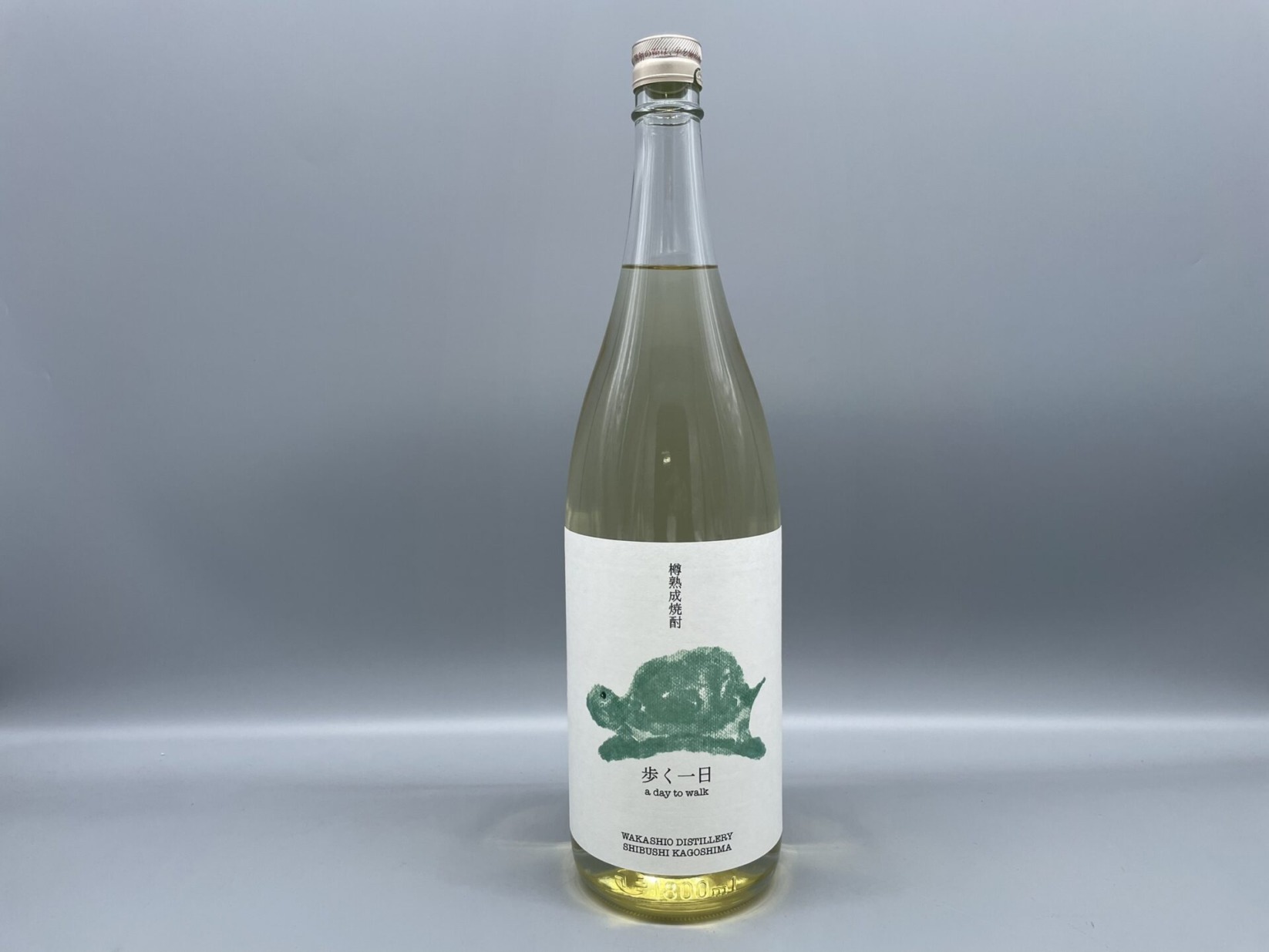 本格焼酎　歩く一日　樽熟成焼酎　33度　1800ml